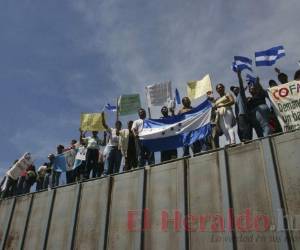 Antes del fenómeno de las caravanas de migrantes, la mayor crisis se reportó en 2014 cuando miles de menores de edad hondureños no acompañados empezaron a llegar a la frontera de Estados Unidos.