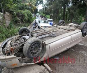 Respetar las señales de tránsito, colocarse el cinturón de seguridad y no utilizar celular mientras se maneja son algunas recomendaciones para evitar accidentes de tránsito. Foto: El Heraldo