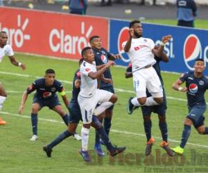Olimpia y Motagua pelearán por la copa el domingo en la gran final. (Foto: Alex Pérez / EL HERALDO)