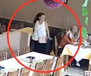 Los rostros de las sospechosas fueron captados y publicados en las redes sociales.