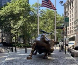 Muere el escultor del famoso toro de bronce de Nueva York. Foto: La Jornada