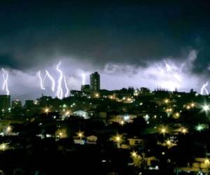 Las lluvias se registrarán en horas de la tarde y noche, dijeron las autoridades de Copeco. Cuatro regiones serán las más afectadas.