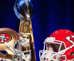 Tanto Kansas City Chiefs y San Francisco 49ers tienen muchos años de no ganar el cetro de la NFL. Foto: AFP.