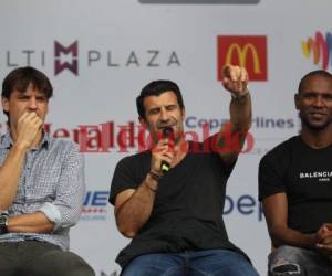 Fernado Morientes, Luis Figo y Éric Abidal en la conferencia de prensa en Honduras. (Foto: Juan Salgado / Grupo Opsa)
