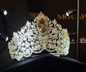 Los pétalos y hojas representan a cada continente.