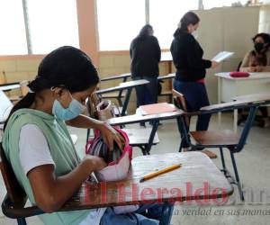 El CEB Jorge J. Larach, ubicado en la colonia Montes de Sinaí, prevé iniciar el año escolar con una matrícula de 1,400 alumnos.