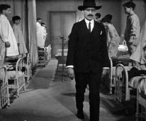 ZÉRO DE CONDUITE (1933): El único mediometraje de Jean Vigo (1905-1934), una joya del cine.
