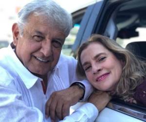 Manuel López Obrador, presidente electo de México, junto a su esposa Beatriz Gutiérrez Müller. Foto: Twitter Manuel López Obrador