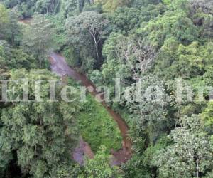 Los visitantes solo pueden llegar a la zona a través de helicóptero o cayuco. Foto El Heraldo.