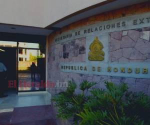 Los funcionarios en el extranjero que sean elegidos para retornar tendrán tres meses para resolver sus situaciones personales.