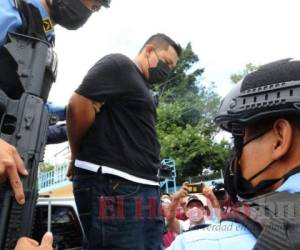Dennis Abel Ordóñez es uno de los implicados y fue detenido en poseción de 300,000 lempiras en efectivo. Foto: El Heraldo