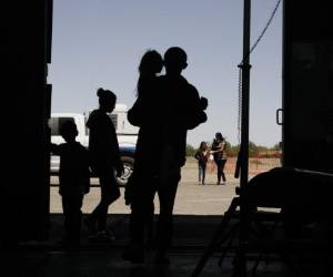 Entre los 281 migrantes hay 161 guatemaltecos y un número no precisado de salvadoreños y hondureños. Foto: Agencia AP.