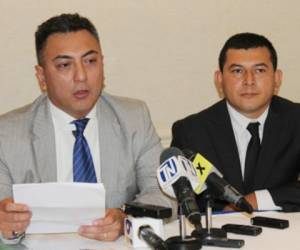 El pasado lunes los dos 'agentes' habian dado una conferencia de prensa en un hotel de El Salvador, en ese mismo lugar fueron capturados. Foto: elmundo.sv