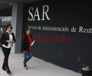 Los que tienen ingresos arriba de los 198,995 lempiras al año deben pagar el 15%, 20% o 25%, dependiendo del monto.