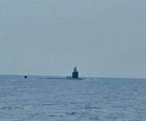 El submarino fue visto este 18 de marzo por personas que se transportaban en barcos.