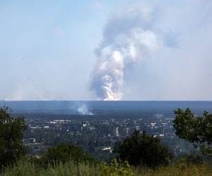 Ubicada en la cuenca minera del Donbás, objetivo prioritario de Moscú actualmente, Lysychansk está en el visor principal del ejército ruso, que ya ocupa gran parte de la ciudad vecina de Severodonetsk.