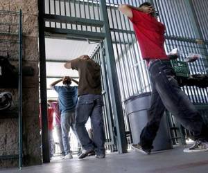 Los Centros para el Control y la Prevención de Enfermedades (CDC) enviaron a su propio equipo de expertos al lugar la semana pasada.