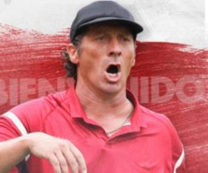 El técnico Pedro Troglio inició su carrera en el River Plate como jugador, donde estuvo cinco años y obtuvo un campeonato nacional, una Libertadores, una Copa Intercontinental y una Copa Interamericana. Foto: Cortesía Olimpia.