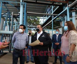 El alcalde Jorge Aldana recorrió la planta de Miraflores y conoció de primera mano las necesidades que la UMAPS deberá afrontar.