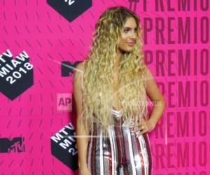 En esta foto del 2 de junio del 2018, la estrella venezolana de internet Lele Pons llega a la ceremonia de los premios MIAW de MTV en la Ciudad de México. Pons fungirá como anfitriona de los premios Teen Choice el 12 de agosto.