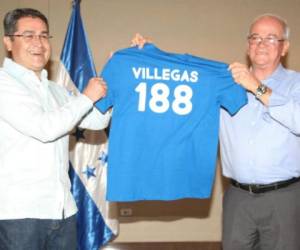El Presidente fue el encargado de presentar a Villegas.