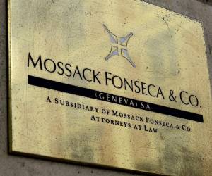 La fiscalía panameña acusa a Mossack Fonseca, entre otras cosas, de crear sociedades opacas para que ejecutivos de la empresa alemana Siemens ingresaran fondos para el pago de comisiones en el exterior.