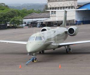 El Gobierno de Honduras inició la puja pública por el avión presidencial y reveló el monto mínimo que exigirá a las empresas para poder comprarlo.
