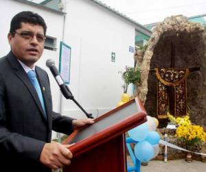 Roberto Gómez Baca es el alcalde de Surco, municipio del sur de la capital donde se efectuará una misa papal. Foto: AFP