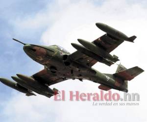 El personal de la Fuerza Aérea Hondureña (FAH), sobre todo los pilotos, deberá ser entrenado sobre cómo proceder al momento de interceptar las aeronaves sospechosas para no derribarlas.
