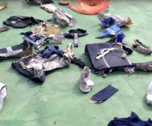 Las 66 personas que iban a bordo murieron cuando el Airbus 320 se estrelló en el Mediterráneo. Foto: AP