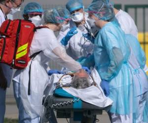 Desde el comienzo de la epidemia se contabilizaron más de 341,300 casos de contagio en 174 países o territorios. Fotos: AFP.