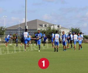 1. La Selección de Honduras obligada a ganar ante Guayana Francesa en la Copa Oro. El juego está pactado a las 8:OO PM en el BBVA Compass Stadium de Houston, donde horas previas Costa Rica enfrentó a Canadá. Antes de que iniciara el partido los organizadores tomaron precauciones porque se acercaba una tormenta eléctrica en la zona.