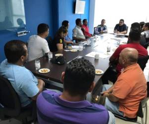 Esta misma noche precederán a despejar las zonas de los peajes permitiendo la libre circulación por los ejes carreteros.(Foto: El Heraldo Honduras)