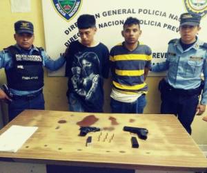 Oscar David Hernández Matamoros de 21 años de edad y Axel Jafeth Villanueva Barahona de 18, son los capturados, de acuerdo con información policial.