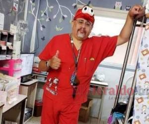 El doctor Bustillo laboraba en el Hospital San Felipe de la capital hondureña. Fotos: Cortesía.