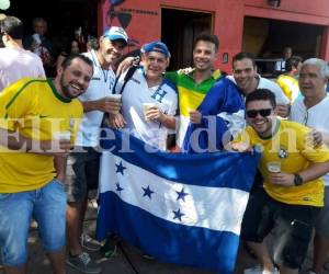 Catrachos y aficionados de otros países, incluyendo nigerianos se sumaron al ambiente de alegría previo al partido entre Honduras y Nigeria, donde se definirá el tercer lugar de los Juegos Olímpicos de Río 2016, fotos: Juan Salgado/El Heraldo.