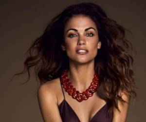 Lara Álvarez tiene 32 años y es una de las periodistas españolas más reconocidas en ese país.