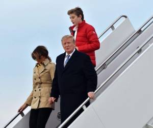 'Los aviones se están volviendo demasiado complejos para volar', tuiteó el mandatario. (Foto: AFP)