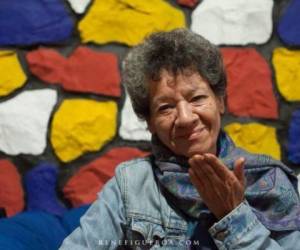 La poeta Juana Pavón, más conocida como 'Juana La Loca', falleció este jueves, tras una ardua lucha contra el cáncer, a los 74 años. Foto: Cortesía René Figueroa