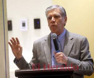 Raf Flores Ponce era un reconocido economista hondureño. Foto: Archivo EL HERALDO.