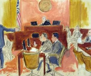 Durante su delcaración inicial, el fiscal adjunto Adam Feels, izquierda, señala a Joaquín 'El Chapo' Guzmán, segundo desde la derecha, en el tribunal federal de Brooklyn, en Nueva York, el martes 13 de noviembre de 2018. (Elizabeth Williams vía AP).