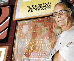 El sacerdote estadounidense Jack Warner conoció a Tim Kaine en 1980 y él revisaba los poemas que redactaba el candidato a la vicepresidencia de Estados Unidos.