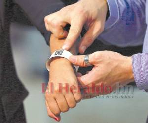 Los pacientes que permanecen internos en el Hospital Escuela ya son identificados con un brazalete.