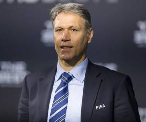 Van Basten, responsable de desarrollo técnico de la FIFA (Foto: Internet)
