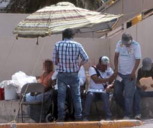 Hasta 1,500 lempiras cobraban los tramitadores a las personas por realizarle los trámites en el IP.