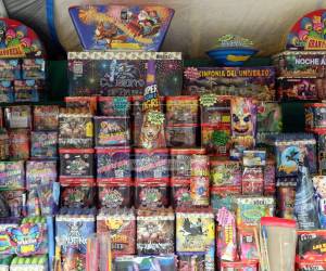 A pesar de la prohibición de compra y venta de pólvora en Tegucigalpa, muchos capitalinos se han movilizado hacia puntos de venta que se encuentran fuera de la capital para adquirir los productos explosivos.