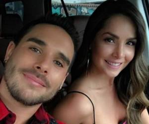 Carmen Villalobos y su novio Sebastián Caicedo cumplieron una década como novios. (Foto: Instagram)