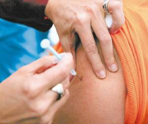 La Campaña Nacional de Vacunación inicia el 4 de junio y se aplicará la vacuna contra la influenza A H1N1 en centros de salud. Foto: EL HERALDO