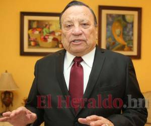Augusto Aguilar busca sustituir a Rixi Moncada en el CNE.