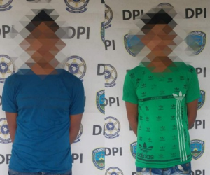 Los dos integrantes de la banda El Cusuco fueron detenidos en Intibucá, zona occidental de Honduras, por elementos de la Policía Nacional.